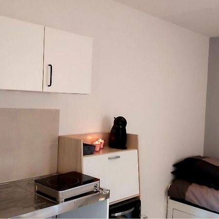 Studio Prive Attenant Villa Piscine Marseille Extérieur photo